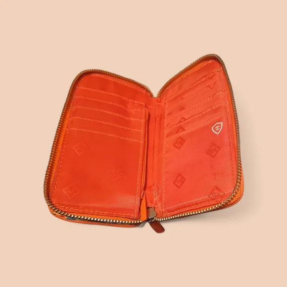 Quilted Geometric Fish Print Wallet - Orange Accent - Picture 3 of 4